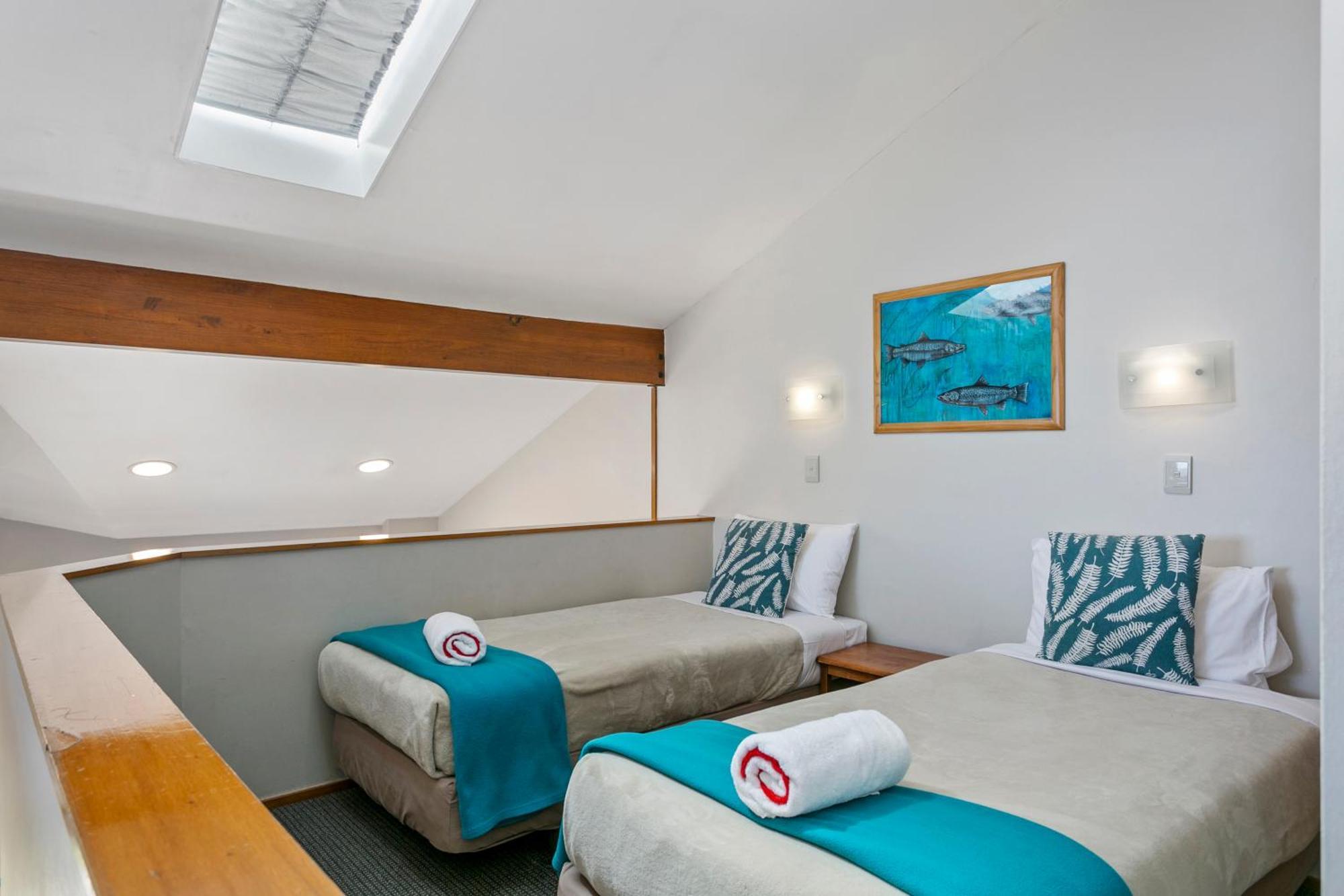 Cascades Lakefront Motel เทาโป ภายนอก รูปภาพ A room at the hotel
